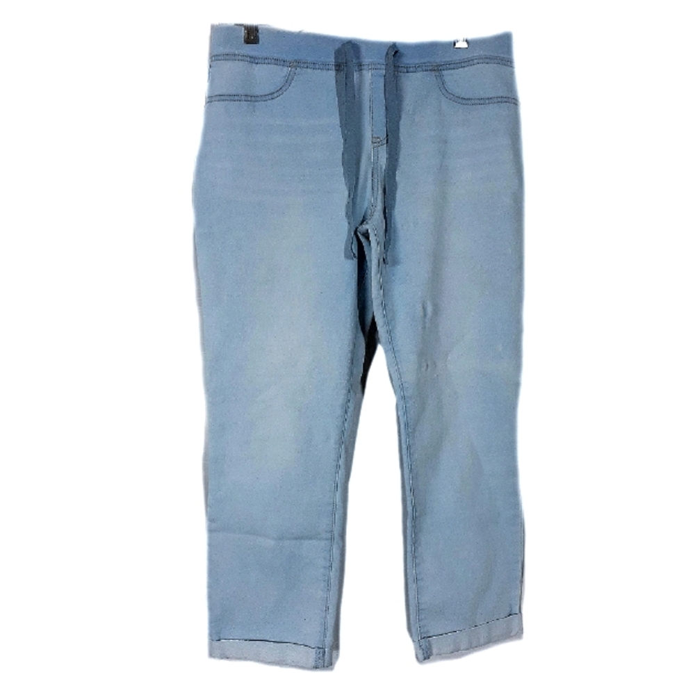 🪴2 For $20🪴 Light wash Denim Capris with Drawstring